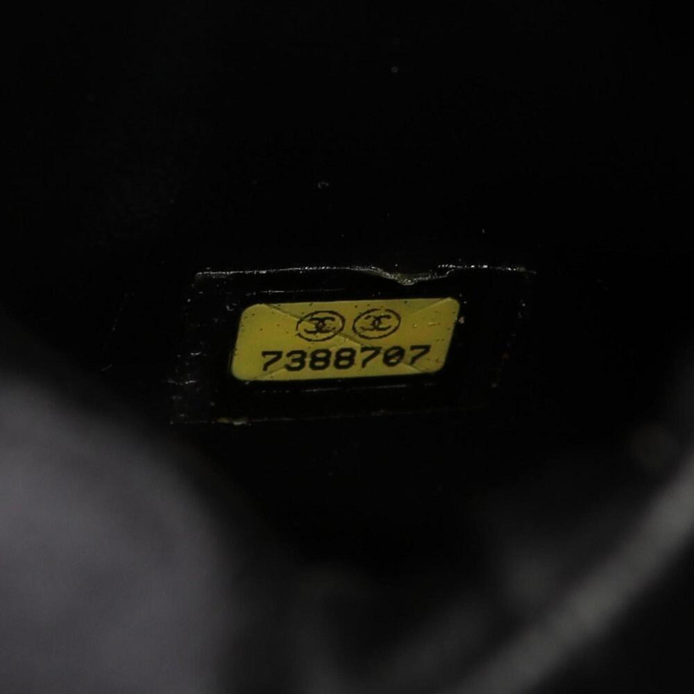 CHANEL Black Leather Logo Vanity Bag - Picture 5 of 8